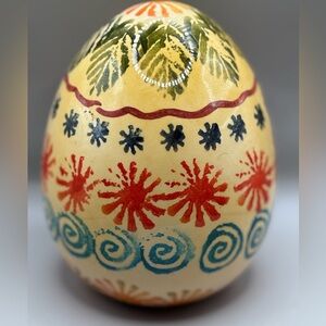 Beautiful Hand Painted Ceramic Egg! 5 1/4” tall x 4”. Handcrafted in Italy.